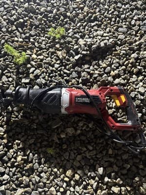 CHICAGO ELECTRIC 61884 Corded Electric Reciprocating Saw