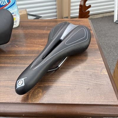 Origin8 Viscount Cut Away Vent Saddle