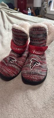 NFL Women's Wordmark Peak Boots Slippers Faux Wool Lined House Shoes Falcons