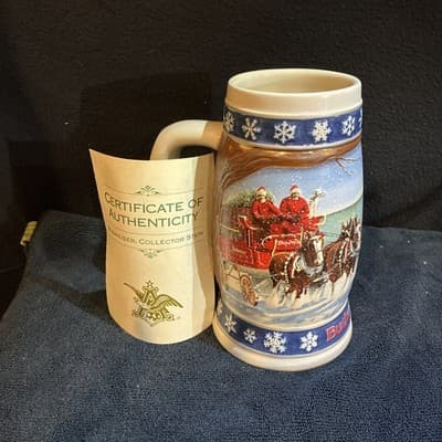 Budweiser Beer Stein 1995 Christmas Ceramic Collectible Lighting The Way Home 3D