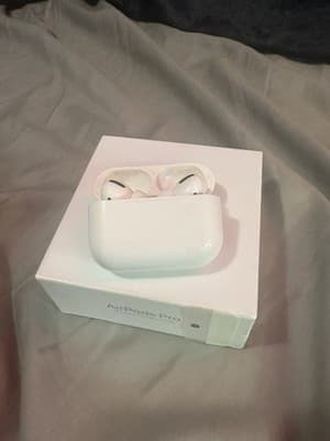 Original Apple AirPods Pro A2190 A2083 A2084 in good working condition
