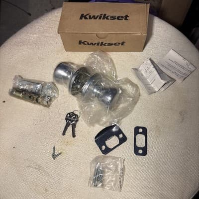 Kwikset 450P-26D Polo Storeroom Keyed Entry Door Knob - Satin Chrome