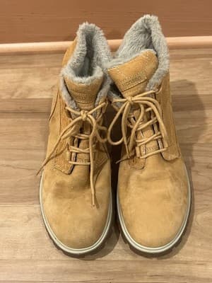 Helly Hansen Vega Boots Leather Womens Size 9.5 Honey Wheat