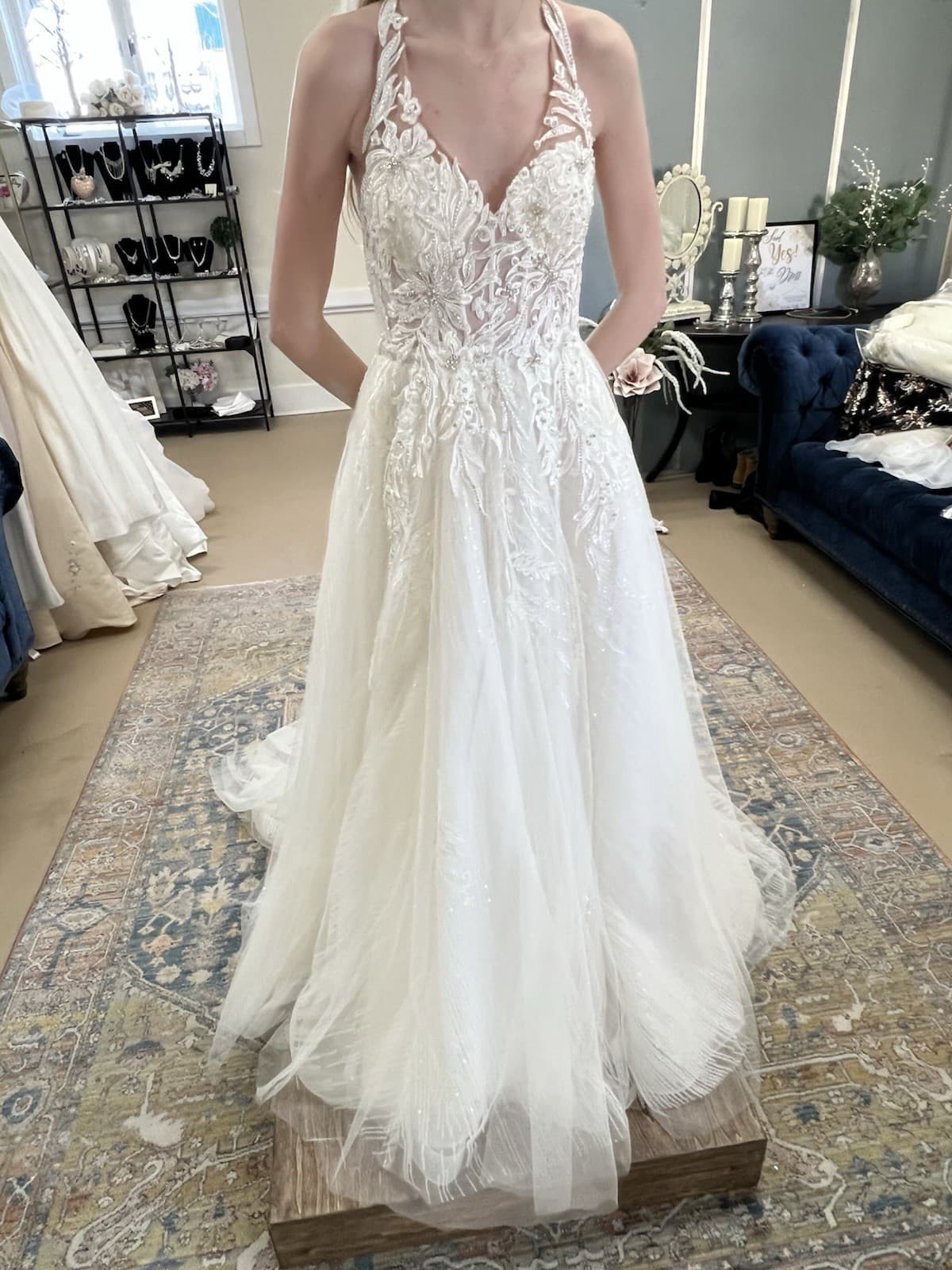 Davids Bridal Wedding Dress NWT Size 6 Unaltered. Lace, Beads, Glitter Skirt