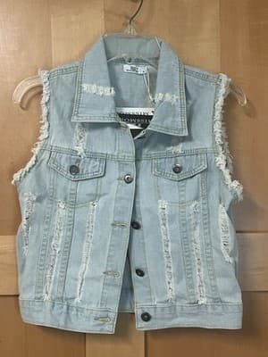 MISS MOLY Women's Denim Vest Sleeveless Distressed Classic Buttoned Size Small