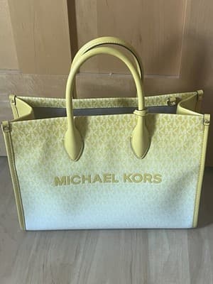 MICHAEL KORS OUTLET MIRELLA EW Medium Tote - MK Signature 35S4G7ZT2B623