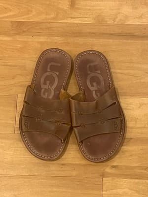 UGG Slide On LEATHER STRAPS SANDALS Size US 9