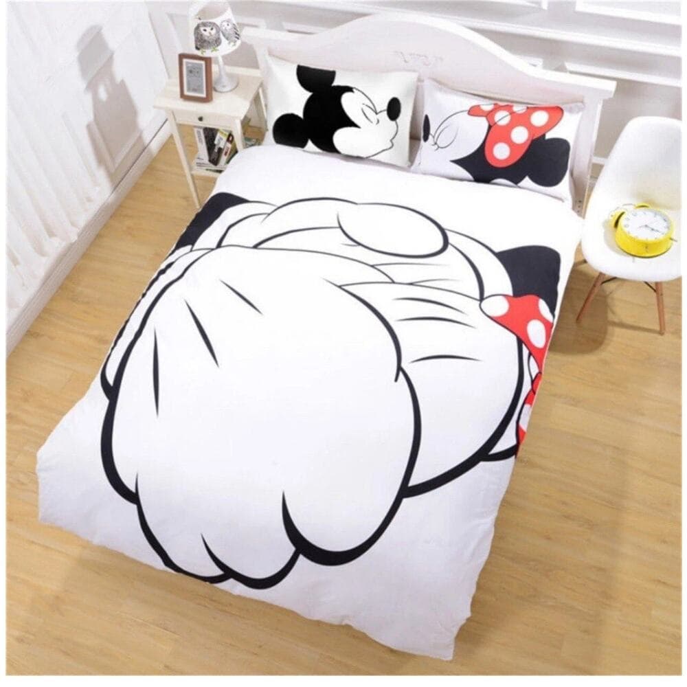 Mickey Mouse Couple 3 pcs 51X75X2 fitted Sheet With Zipper