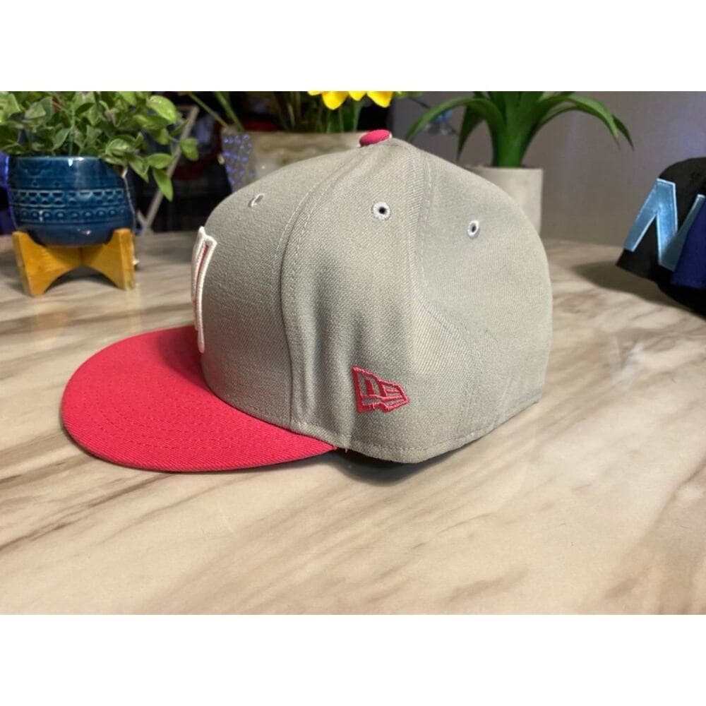 New Era Hat Size 7 1/2 Gray & Pink NY