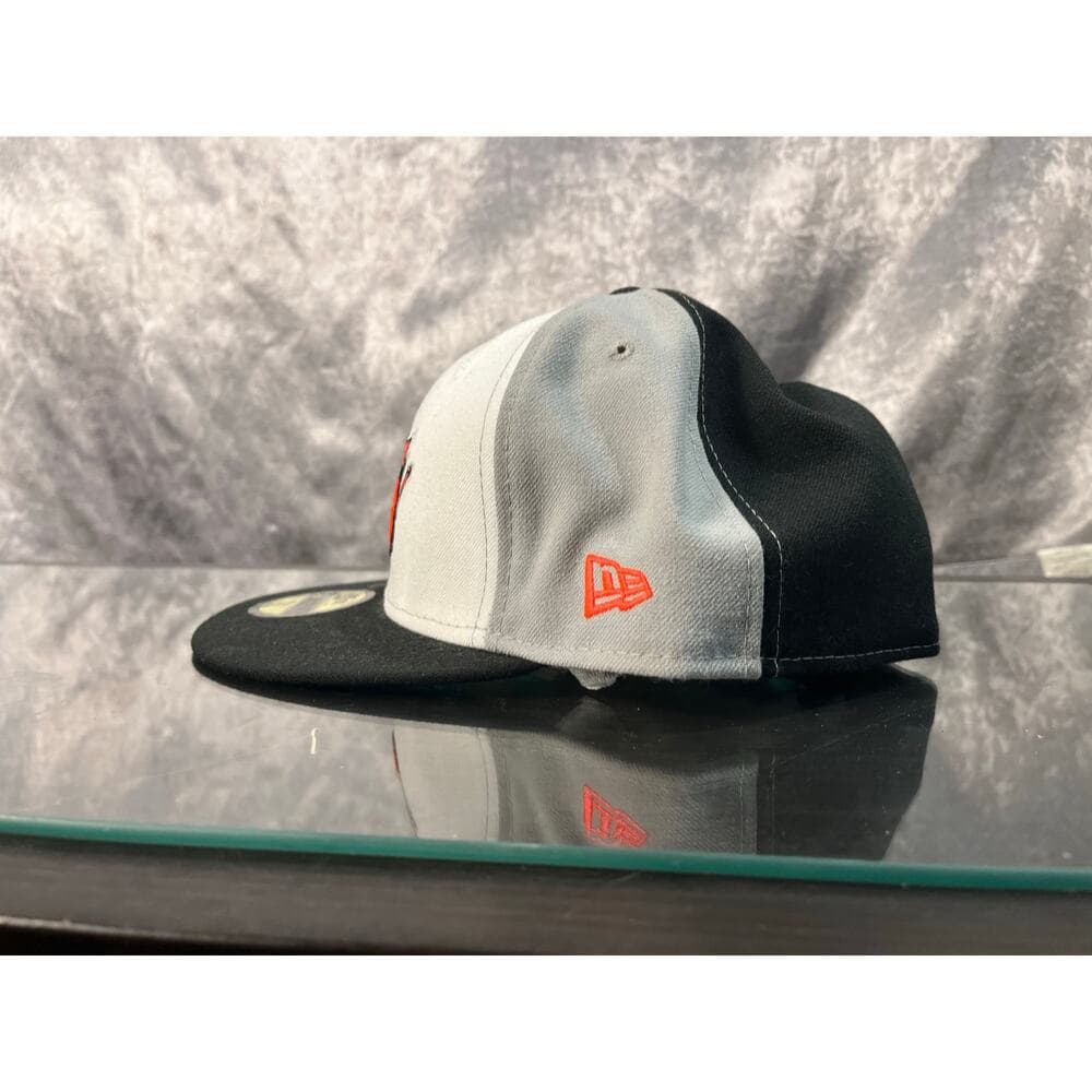 New Era Hat Size 7 5/8 Black/White/Shark NFL