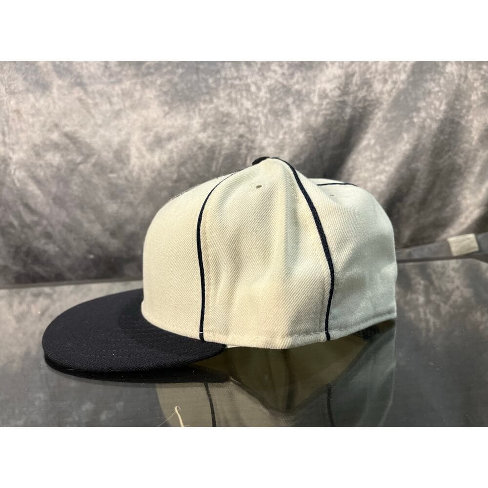 New Era Hat Size 7 5/8 White With Black Stripes