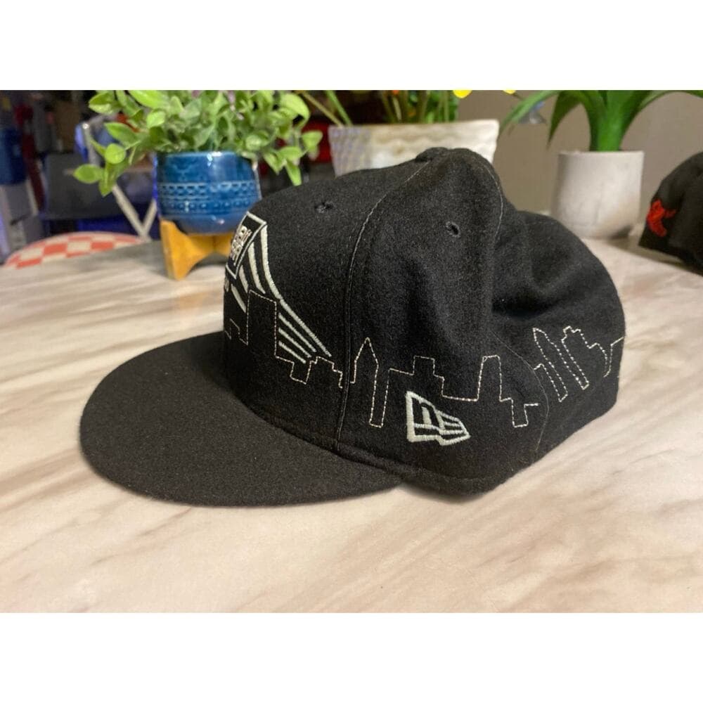New Era Hat Size 7 3/4 Black & Blue Buffalo