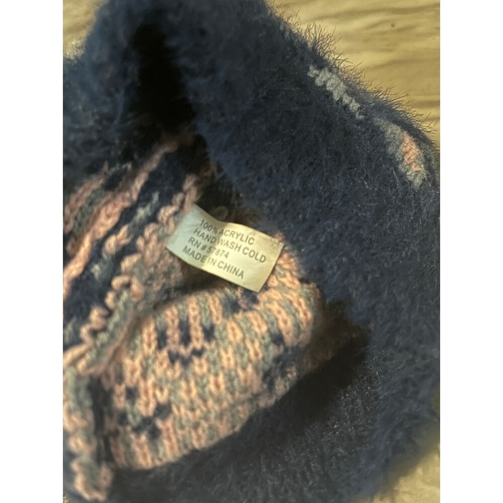 Navy Women’s Beanie Hat With Pink Dots On It