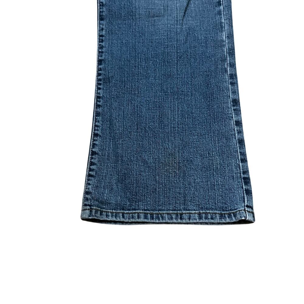 Women's Levi's 515 Bootcut blue jeans size 18 (36Wx32L)