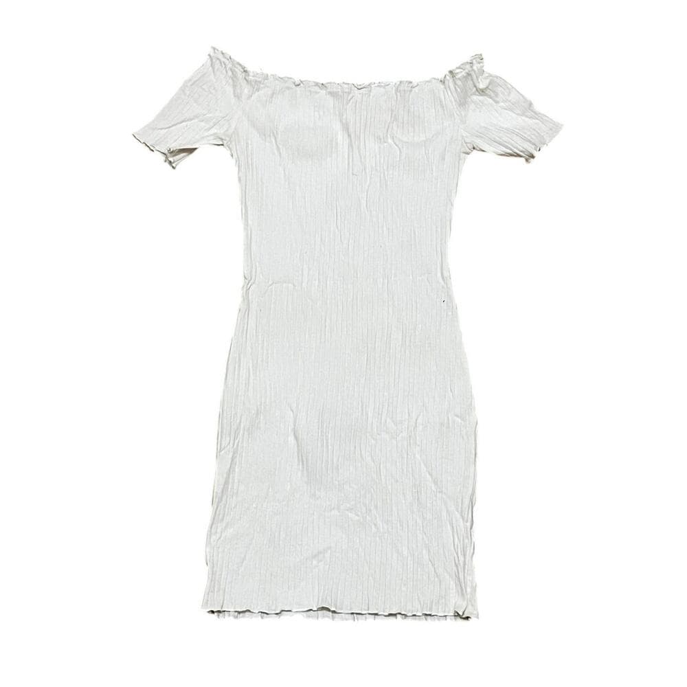 SHEIN White T-shirt Size Medium