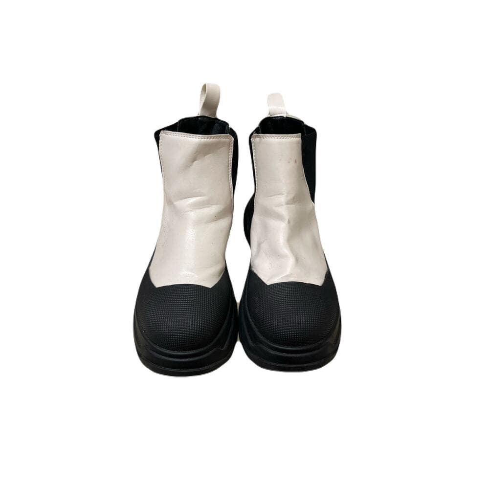 Women’s White & Black Boots Size 10