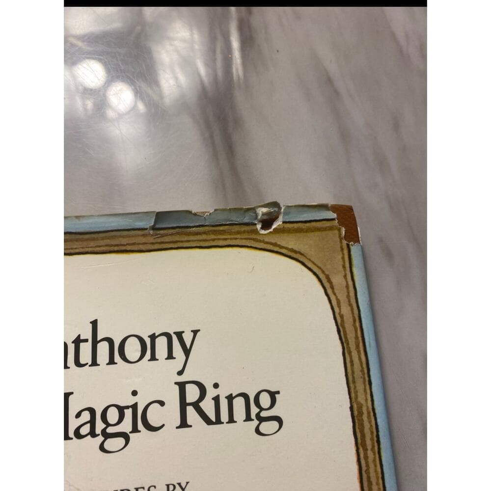 Big Anthony and the magic Ring hardcover Book