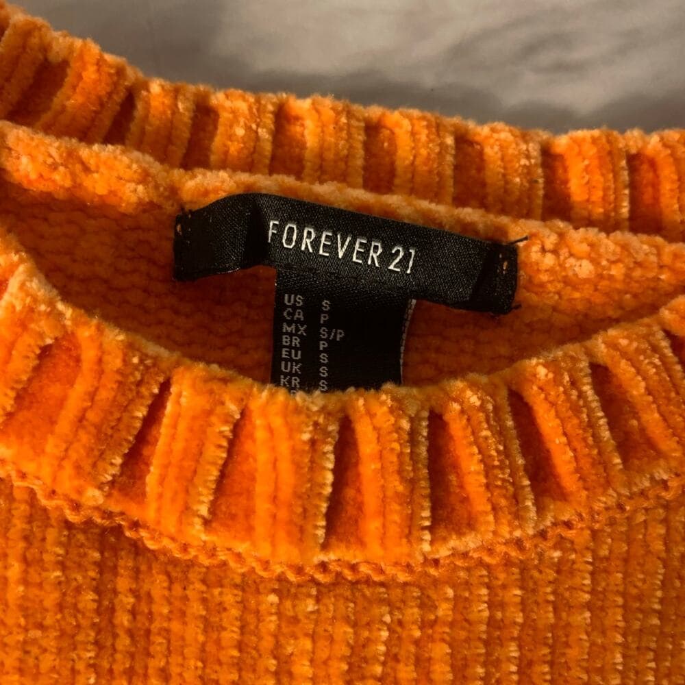 Forever 21 Rainbow Women’s Sweater Size Small