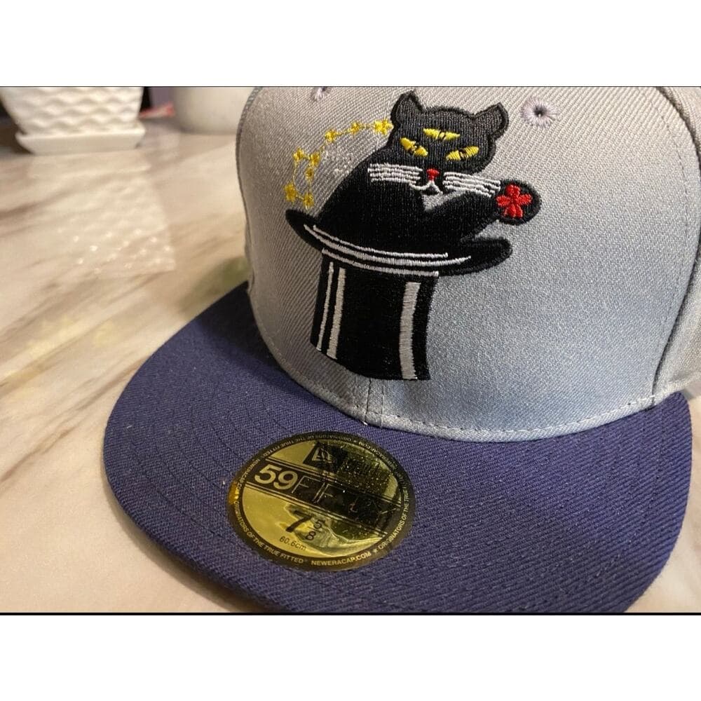 New Era Hat Size 7 5/8 Grey & Purple Black Cat