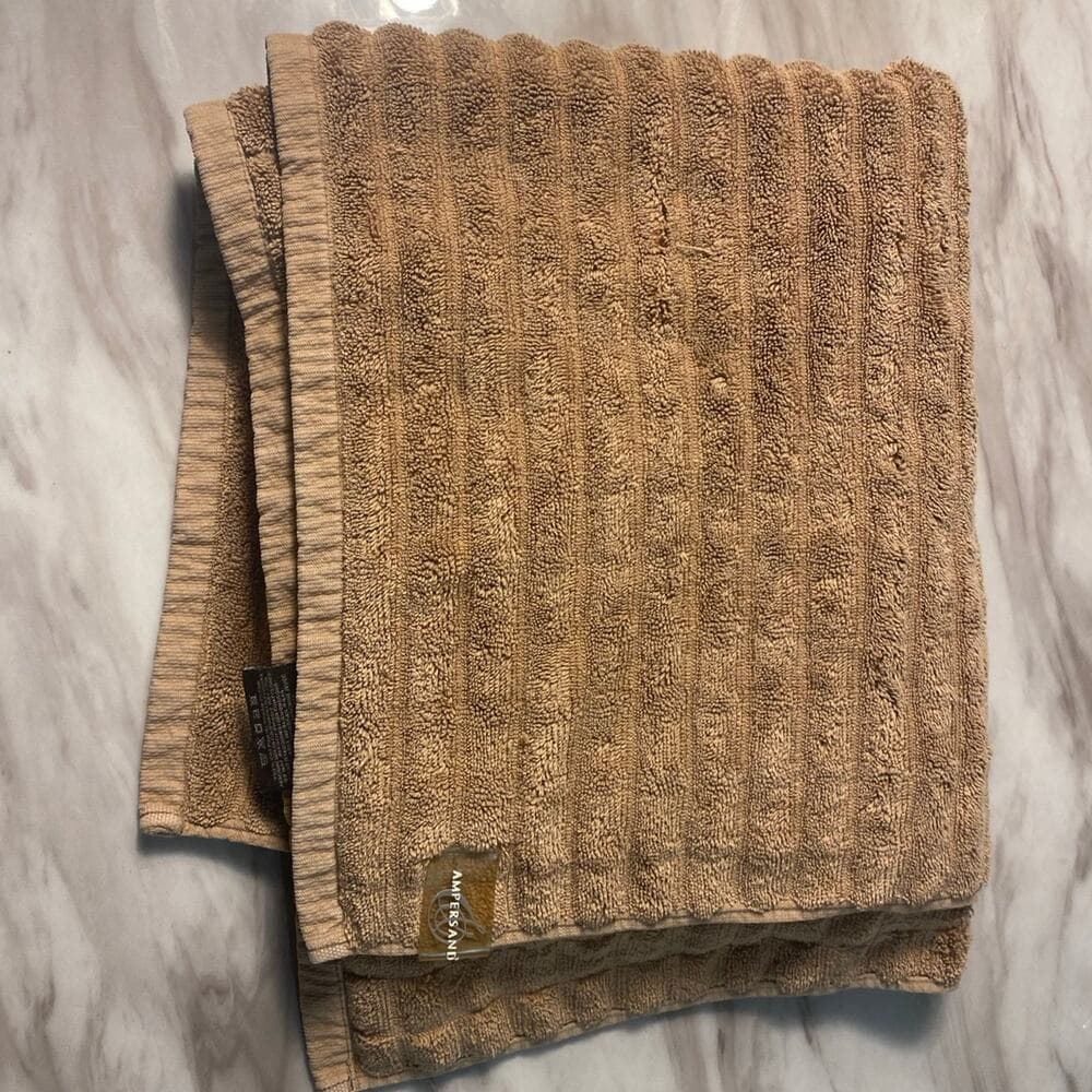 Ampersand towel