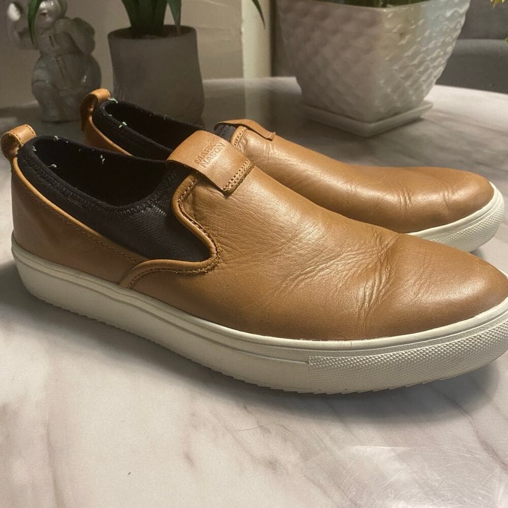 Men’s shoes size 10.5
