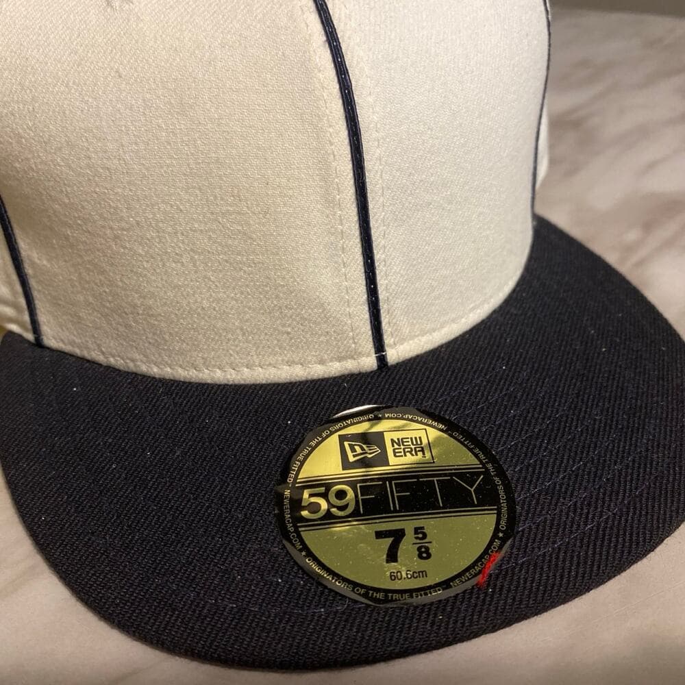 New Era Hat Size 7 5/8