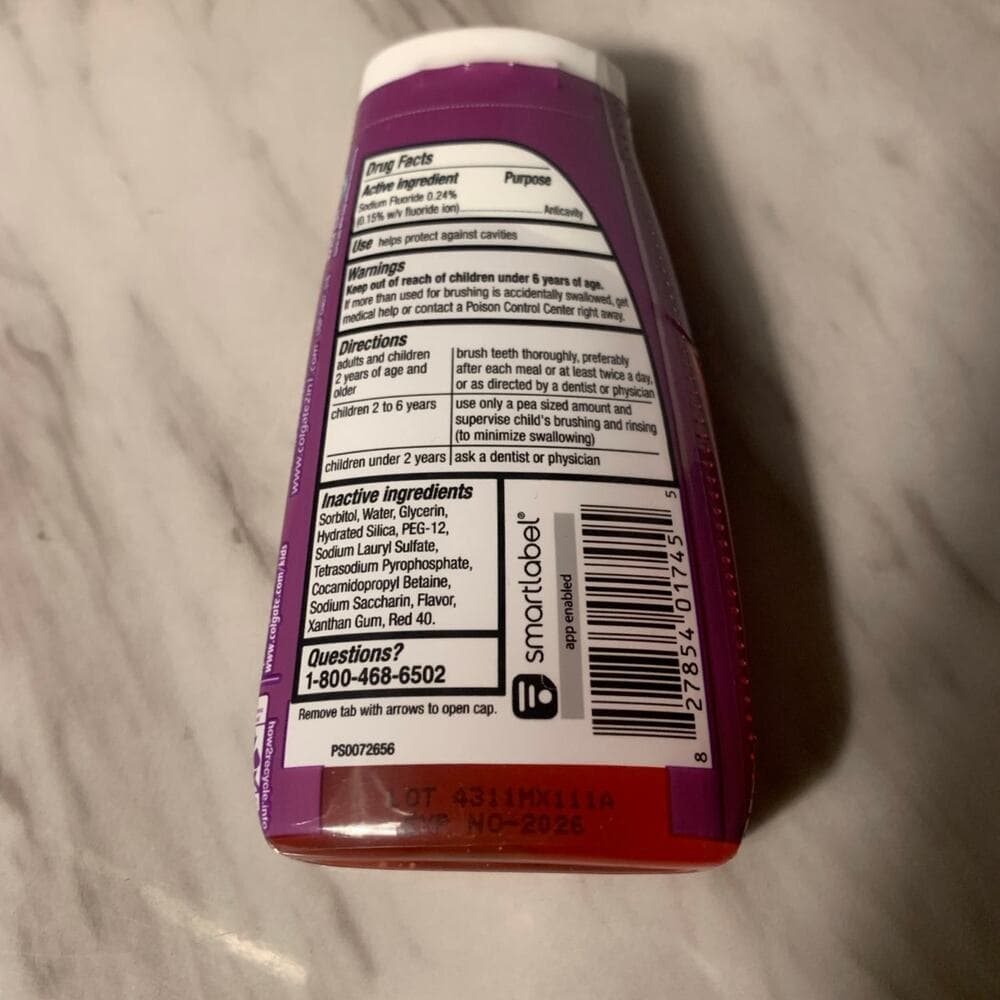 Colgate Fluoride Toothpaste Strawberry Smash Liquid Gel 4.60 oz (Pack of 1)