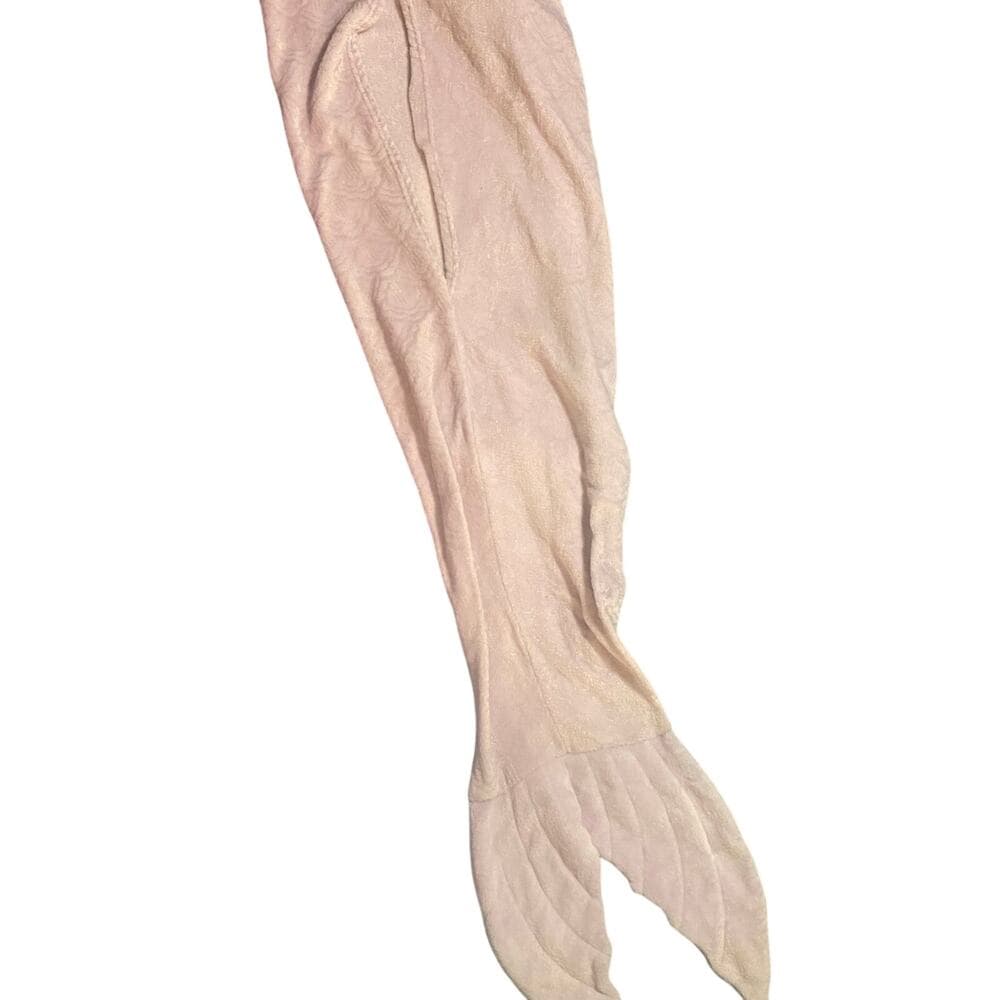 PILLOWFORT - Pink Ombre Mermaid Tail Blanket, EUC