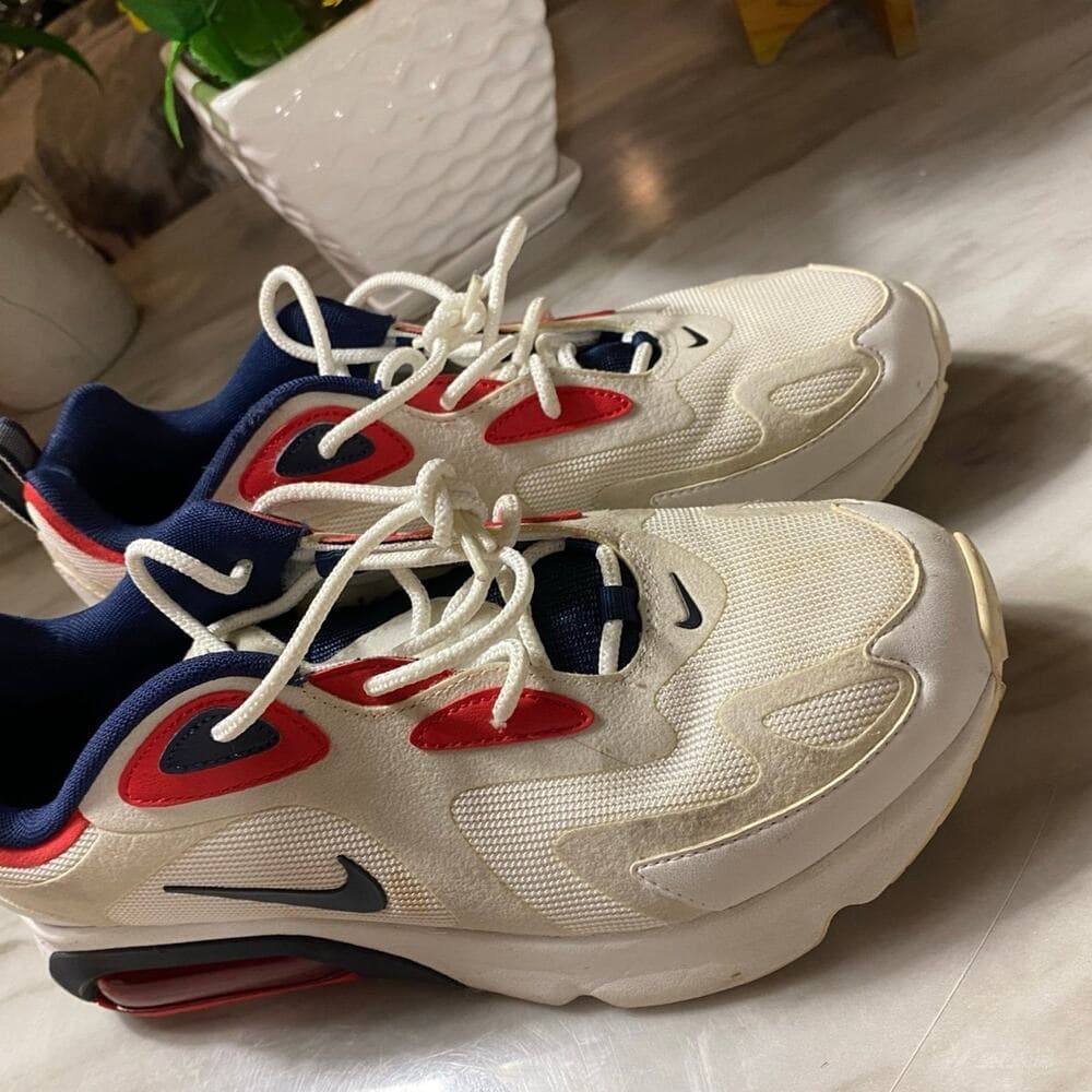 Nike Size 8.5 sneakers