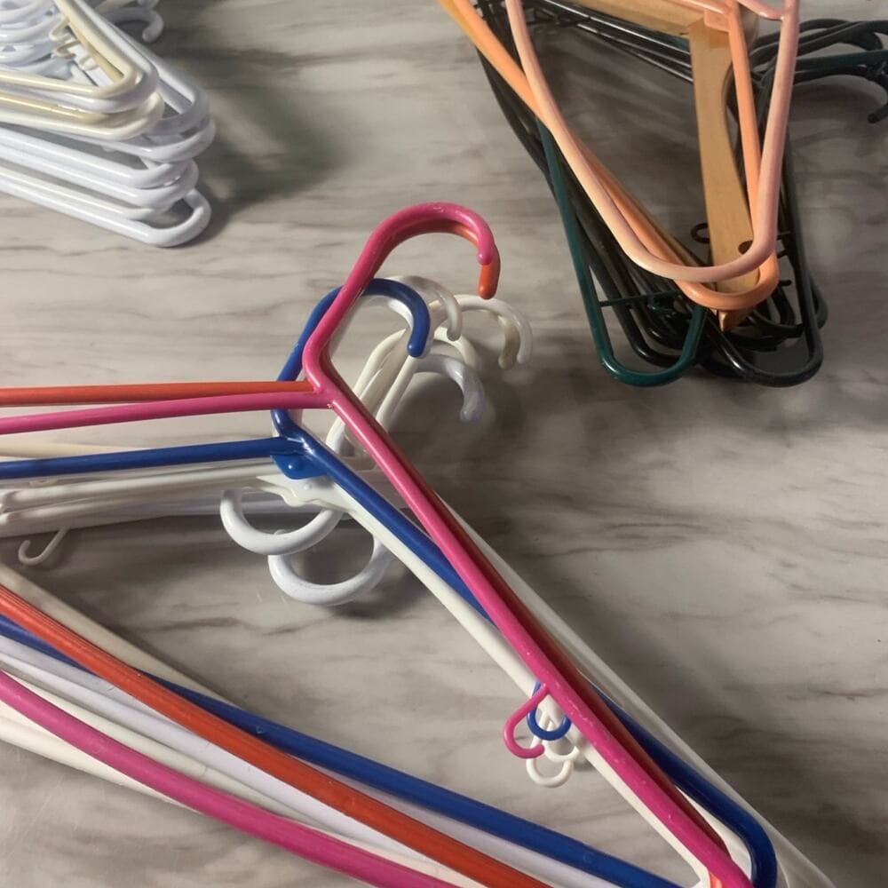 A Bundle Of 30 Plastic Hanger