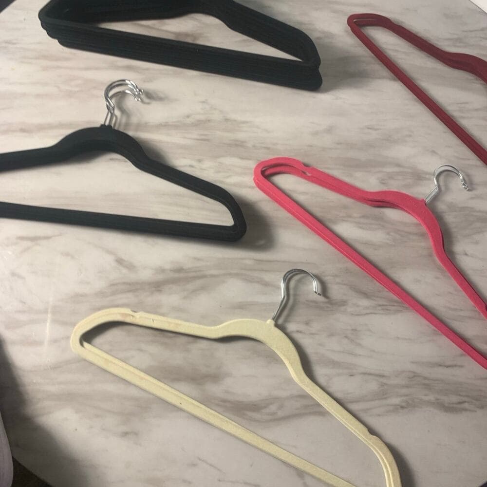 A Bundle Of 21 Hangers