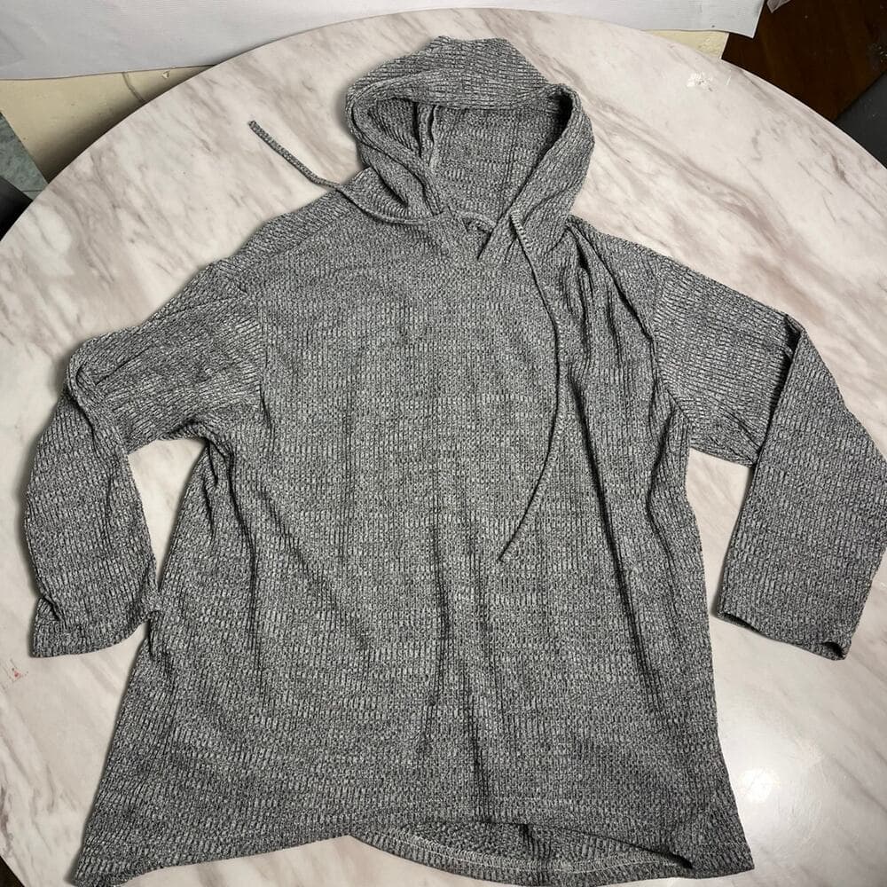 SHEIN women’s Sweater Size Medium