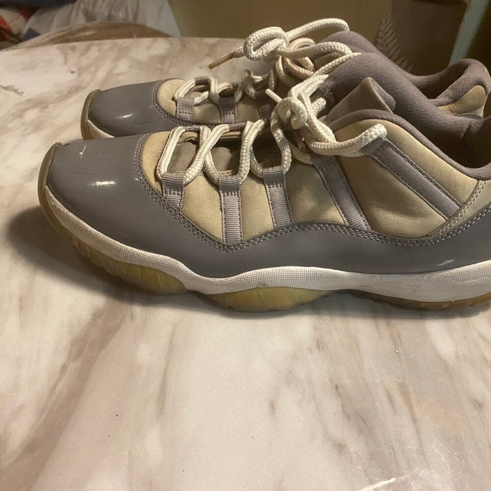 Jordan sneakers size 11