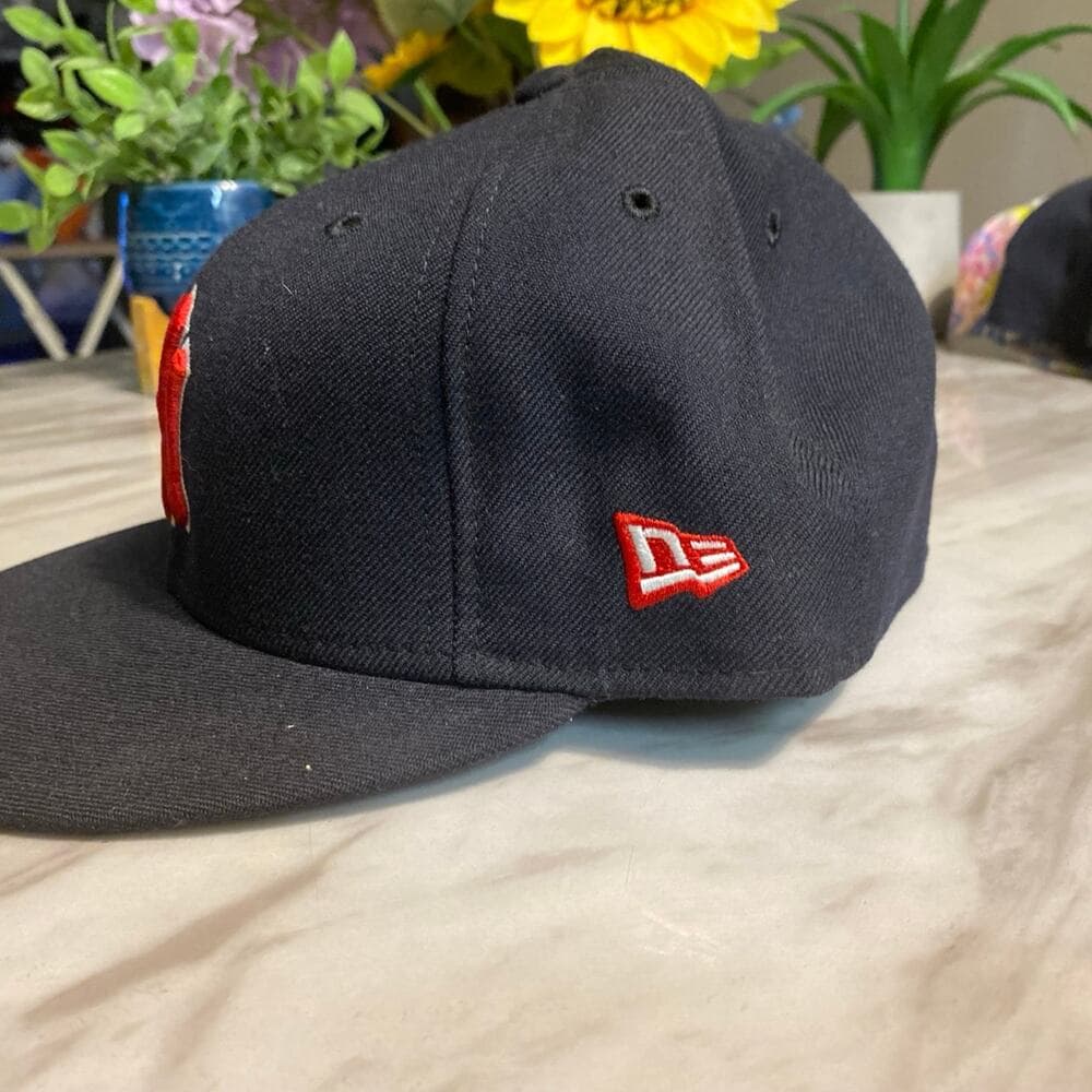 New Era Hat Size 7 5/8