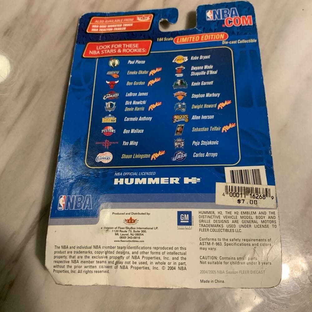 New 2004 CARMELO ANTHONY Fleer Ultra Die Cast car & card, Hummer NBA Cavaliers