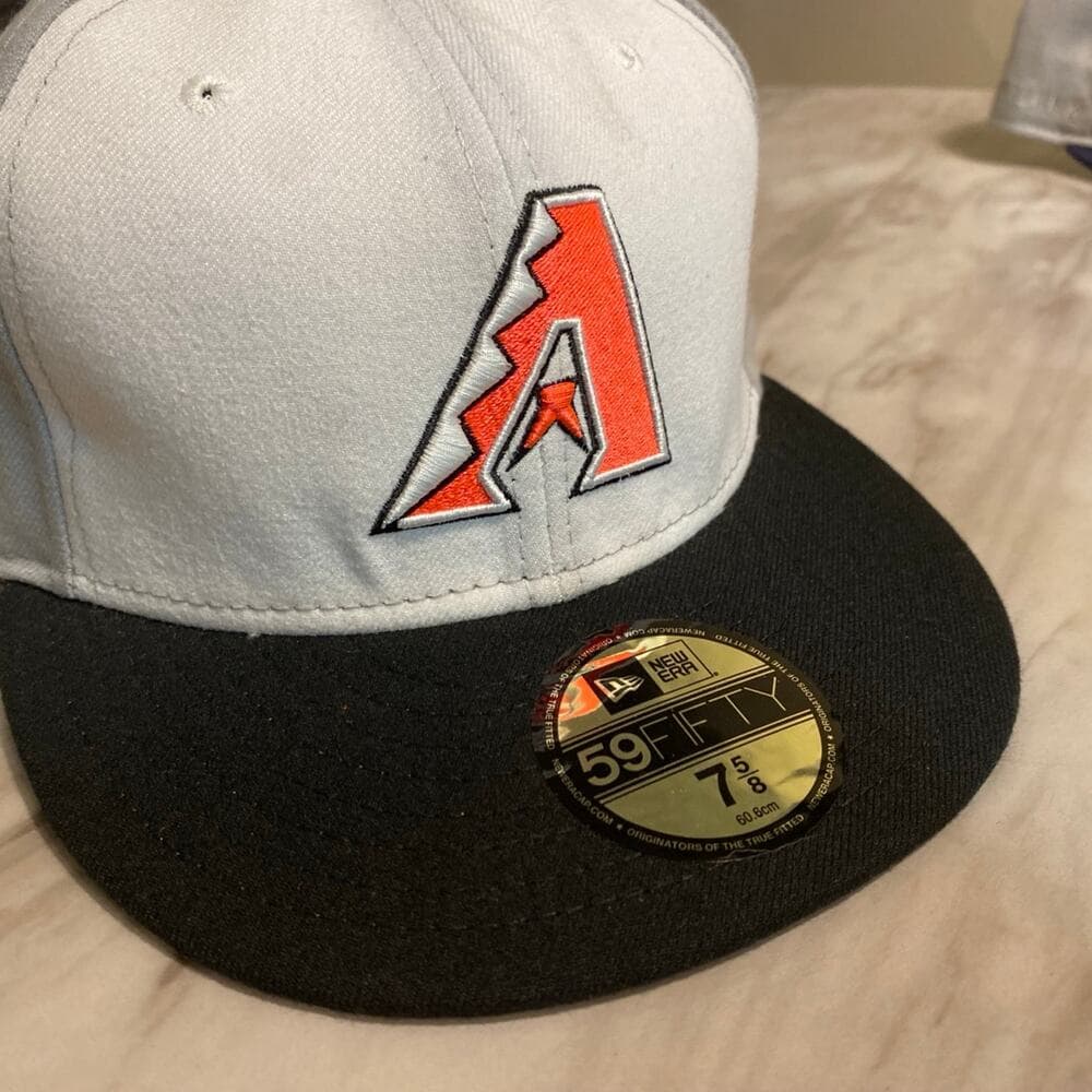 New Era Hat Size 7 5/8