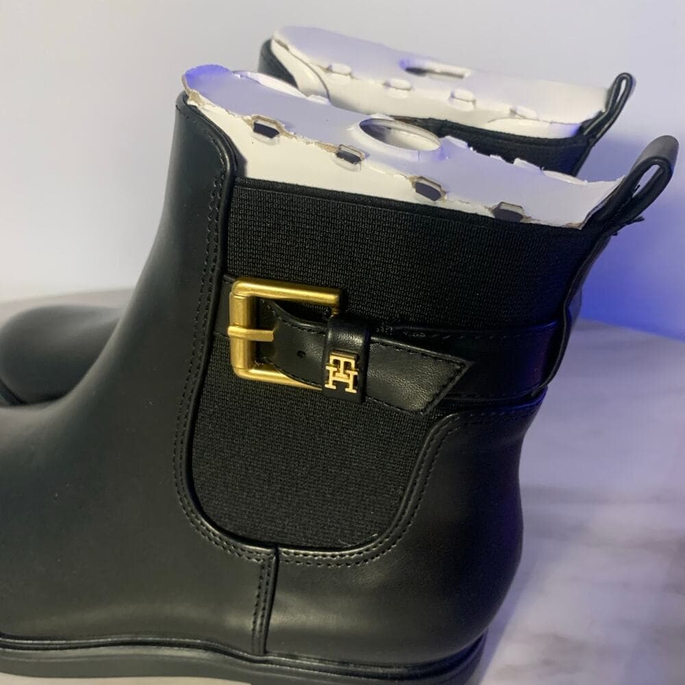 Tommy Hilfiger baylon Boots Size 7.5