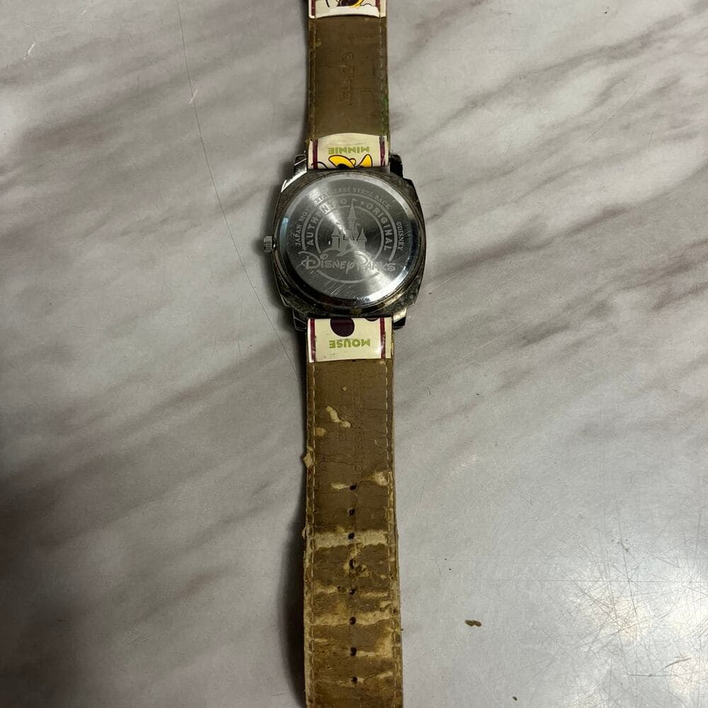 Disney Unisex Minnie Mickey Quartz Watch with the original watch