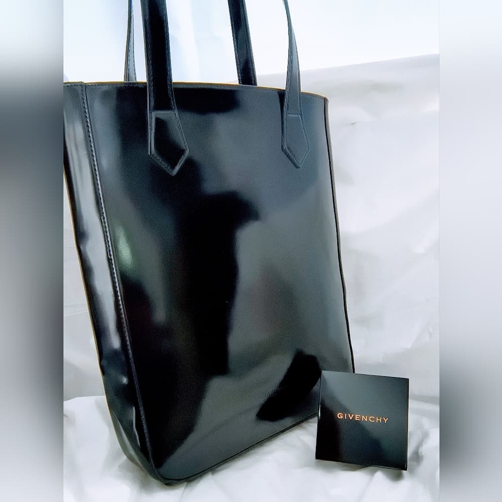 BUNDLE: Givenchy Bracelet, Matching Earrings, Parfume Tote, & Hoop Earrings