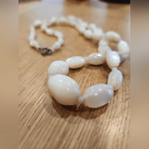 Vintage White Mother of Pearl Oblong Beaded Necklace