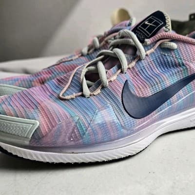 tennis shoes, court shoes, nike vapor pro, pink/blue multicolor, Size 6.5