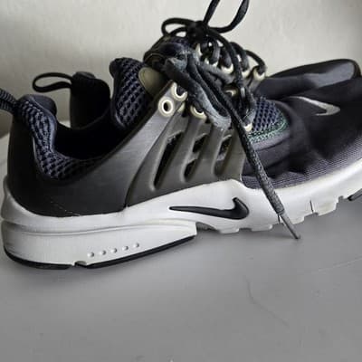 Nike Air Presto Youth Kids Size 5Y Shoes Gray Black Athletic Trainer Sneakers