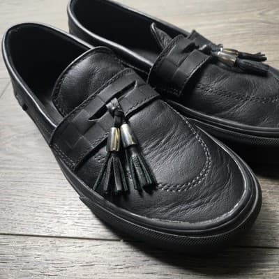 Vans Men's 6/Women's 4.5 Style 53 Slip-On Black Leather With Tassles
