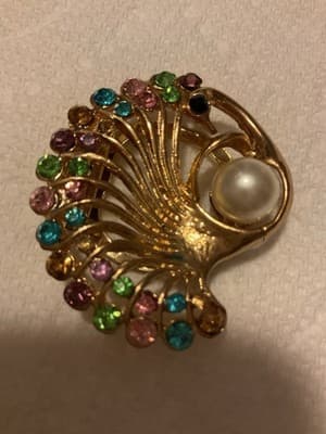 1960 Vintage Pearl, Semi-precious Gemstones And Goldtone Scarf Clip