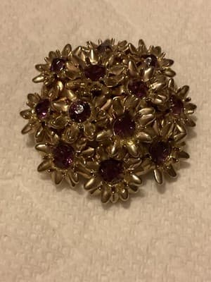 Vintage Coro 1950’s Goldtone With Amethyst Stones Flower Bouquet Brooch / Pin