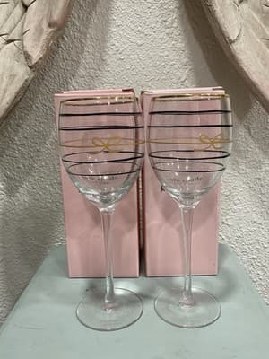 NEW (A Pair) Kate Spade Doodle Away Wine Glasses (2)