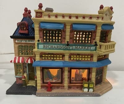 RICHARDSON'S MARKET Lemax Christmas Village Town Shop Store Lighted Building
