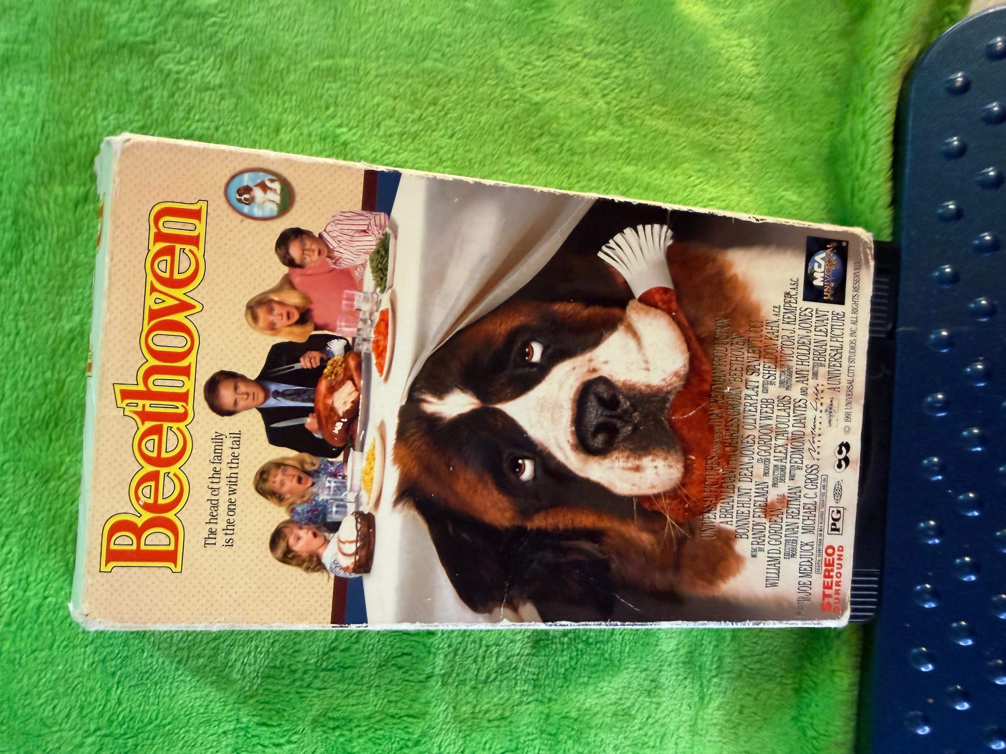 MCA Universal 1992 Beethoven VHS Family Comedy Movie