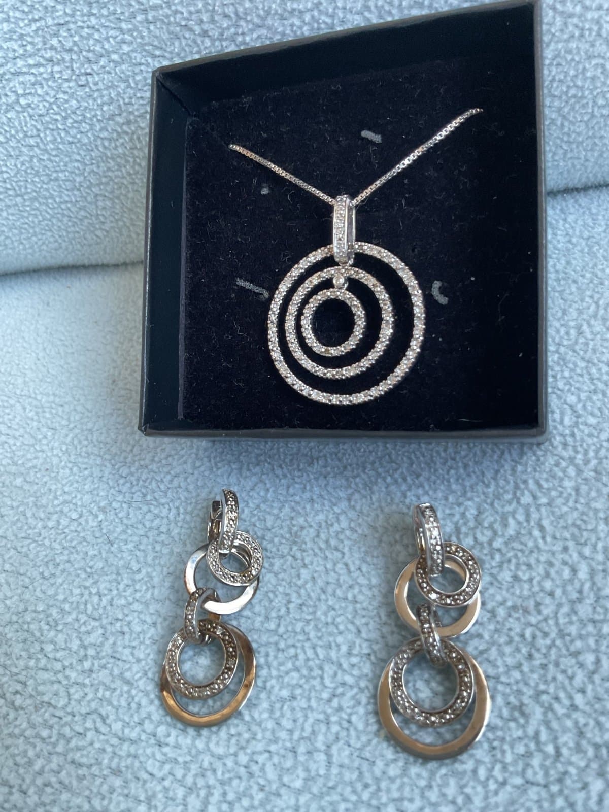 New Lab Grown Diamonds And Sterling Circular Necklace And Pierced Earrings