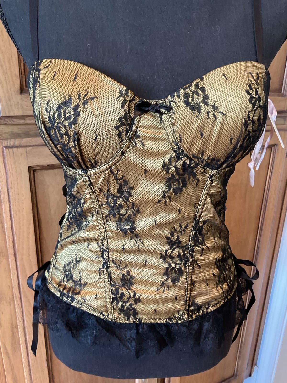 Brand New Blush Satin and Lace Corset W/ Thong Size M/M